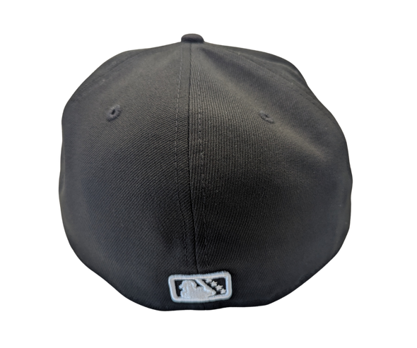 New Era 59Fifty 2025 On-Field Pigs Eye Cap