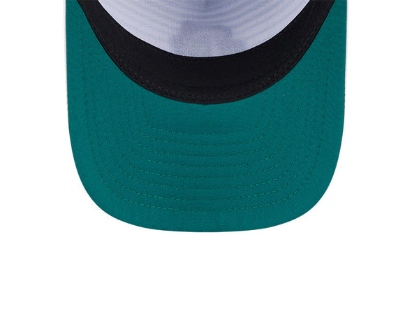 GRADIENT SNAPBACK