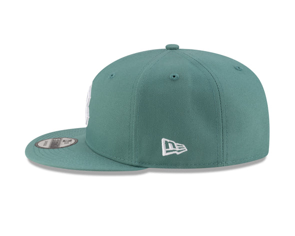 Boston Red Sox New Era Green 2025 City Connect 9Fifty Snapback Hat