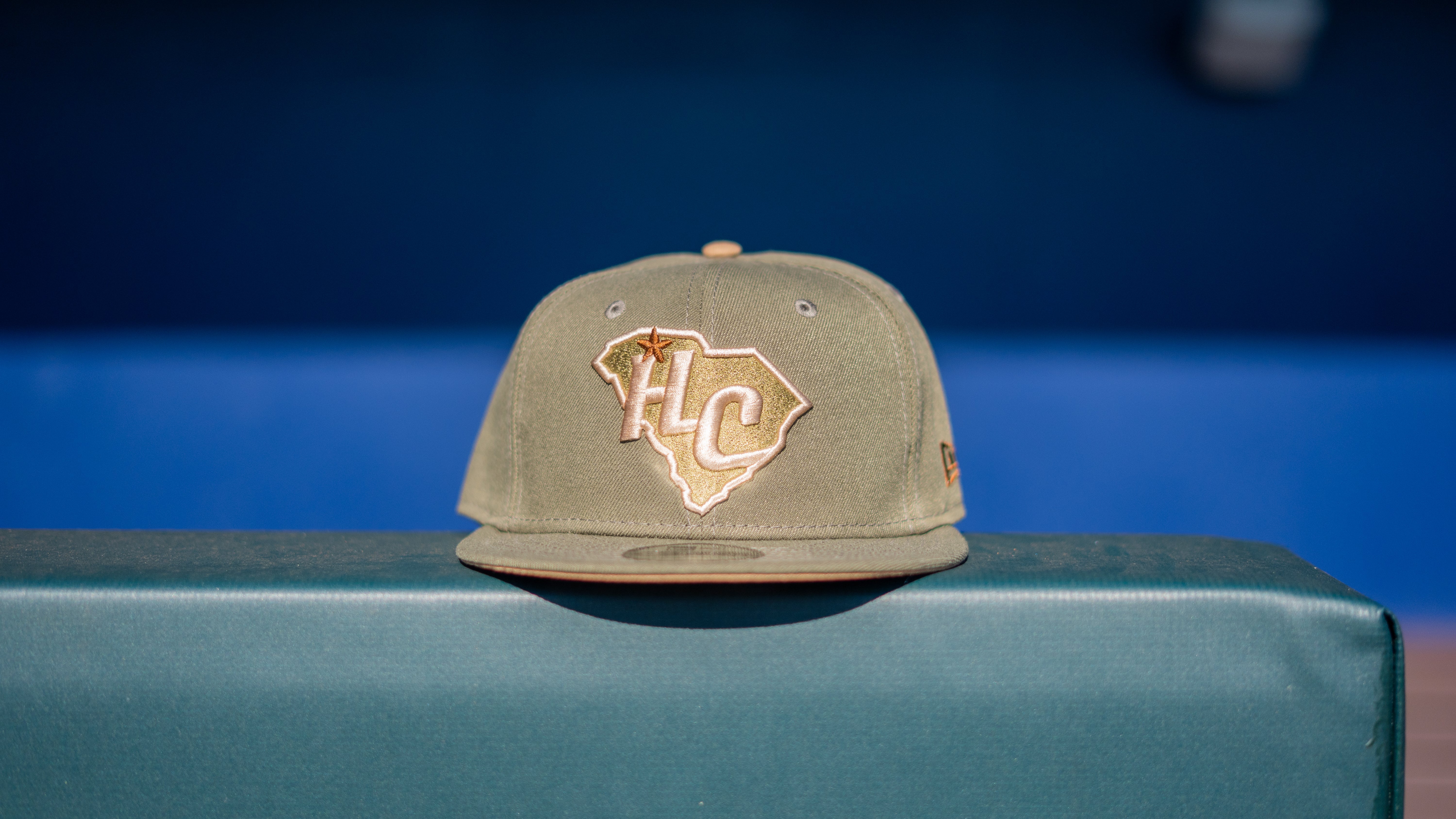 SEE SEE × NEW ERA 950 グリーン 950 New Era Military Green HC Logo Snapback – Minor League
